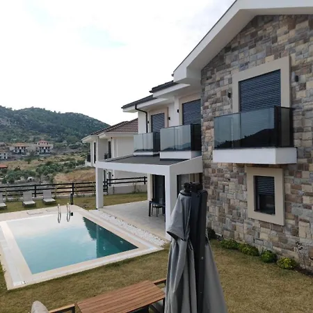 Su Soeguet Villa *